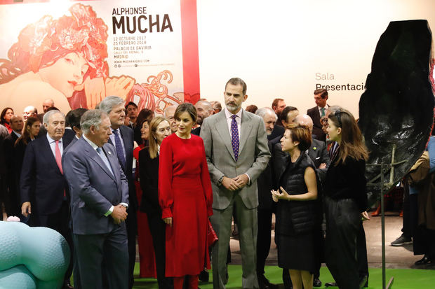 Reyes de España en la inauguración Arco