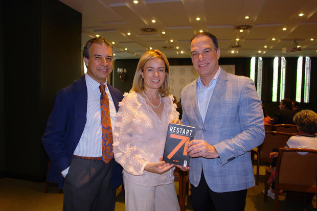 Ricerdo Gimeno, Verónica Soler y Ney Díaz.