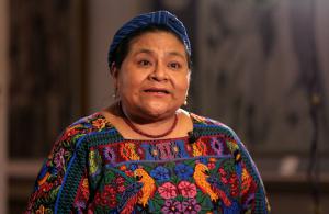 A 25 a&#241;os del Nobel de la Paz de Rigoberta Mench&#250;