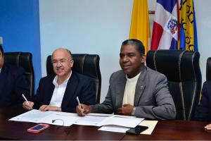 Medio Ambiente y UCATECI firman acuerdo para recuperar ríos Yuna y Camú