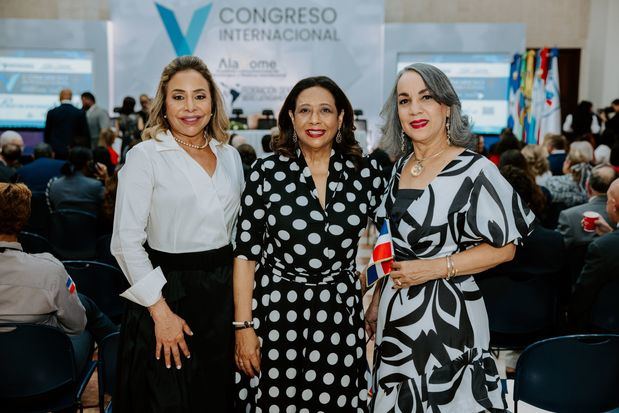 Rosalba Cabrera, Mary Disla y Rita Guerrero.