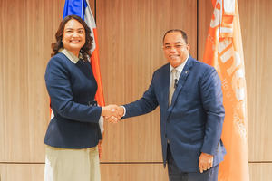 Rossy Margarita Escotto Minay, presidenta de la FemRD y Catalino Correa Hiciano Gerente General de Bandex.