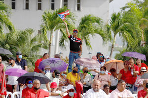 Puerto Rico conmemora los 70 años de su estatus polí­tico con patente división