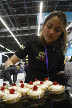 Reposteros españoles y mexicanos innovan para ser más saludables y vistosos.