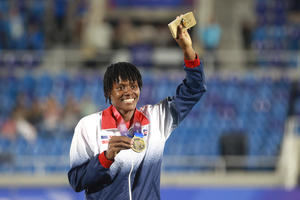 Marileidy Paulino cumple ante su gente y conquista el oro en los 400 metros