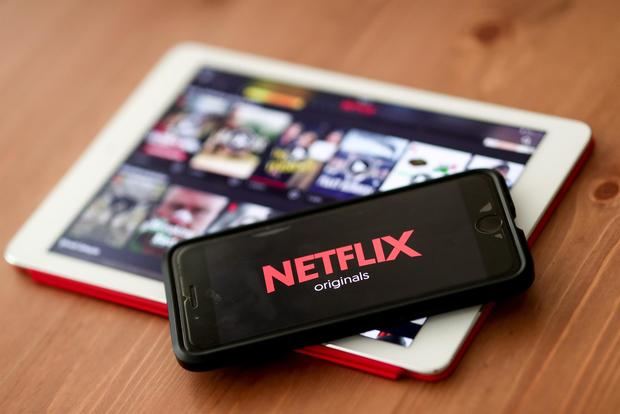 Netflix se alía con Microsoft para diseñar un modelo de suscripción con anuncios.