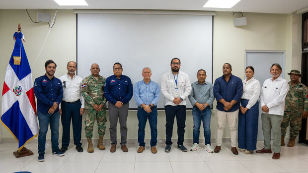 Gobierno presenta soluciones para garantizar servicios básicos en Ciudad Juan Bosch.