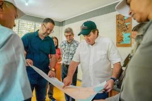 Ministro Paliza inicia recorrido por Jánico para supervisar la Ruta del Encuentro