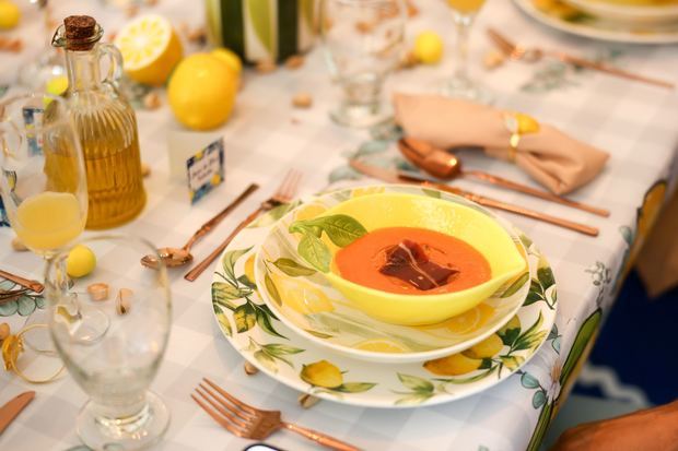 Salmorejo, sopa fria de origen anzdaluz.