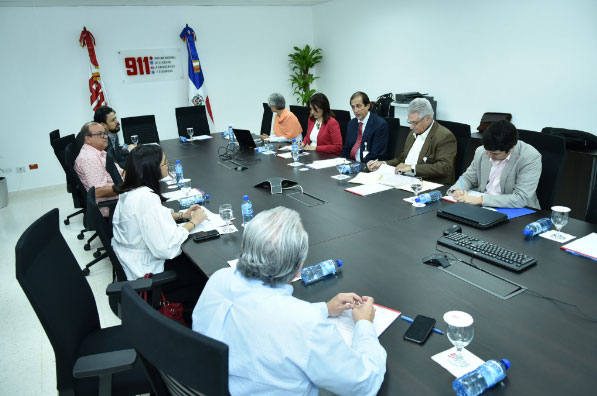 Ministro Gustavo Montalvo conoció los avances del programa 