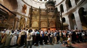 Visitantes de todo el mundo aguardan en Jerusalén el inicio de Semana Santa