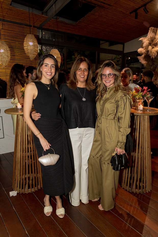 Sara López, Sagraria Almanzar y Violeta Rodriguez.