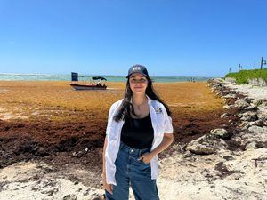 Elena Martínez transforma el sargazo en productos sostenibles
