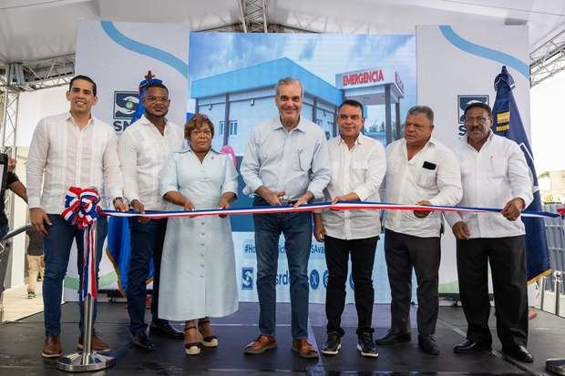 Presidente Abinader entrega nueva.s áreas del Hospital Municipal La Victoria