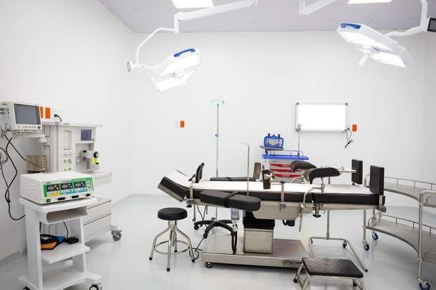 Abinader deja en funcionamiento áreas remozadas y ampliadas del Hospital Municipal La Victoria.