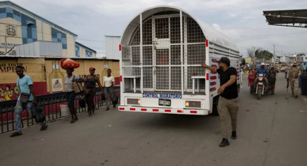 El Ejército detiene a 42 haitianos indocumentados en Dajabón y San Juan