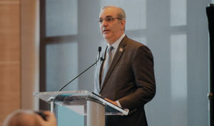 Presidente Abinader promueve a RD como destino ideal para la inversión industrial textil y de calzado