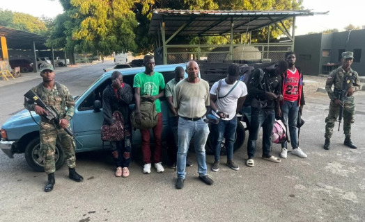 Un dominicano es apresado por transportar a 6 haitianos indocumentados en Mao, Valverde.