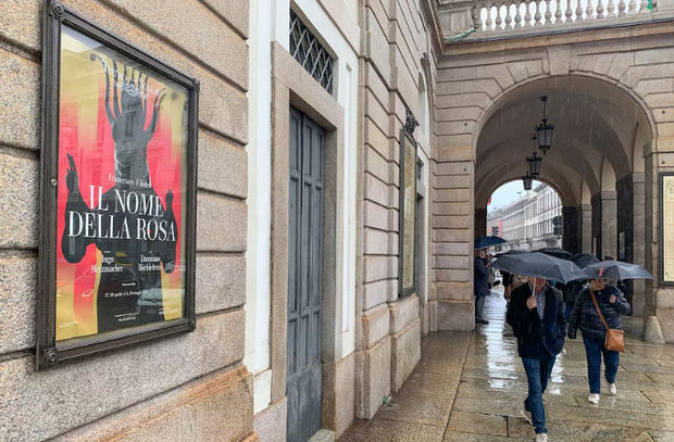 'El nombre de la rosa', adaptada por primera vez a la ópera, llega al escenario de La Scala de Milán.