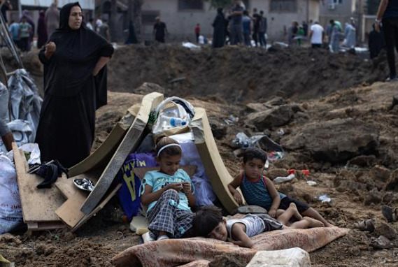 Israel atacó un campo de desplazados en Gaza: 'Estaríamos hechos pedazos si nos quedamos' 