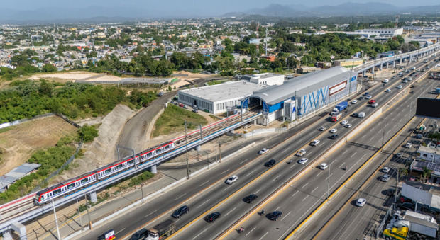 Presidente Abinader realiza recorrido exitoso durante prueba dinámica en Línea 2C del Metro de Santo Domingo