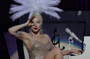 Lady Gaga estrena video de 'The Dead Dance', filmado en México y dirigido por Tim Burton