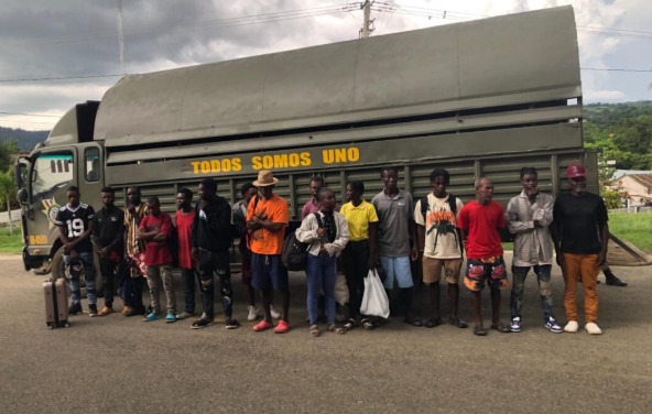 Ejército dominicano detiene a 152 haitianos en la Línea Noroeste por migración irregular.