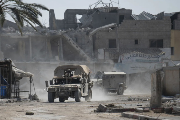 Edificios dañados en Jan Yunis en una imagen reciente.