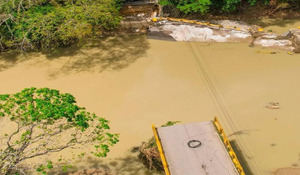 Gobierno ordena reconstrucción urgente del puente sobre el río Camú tras daños recientes