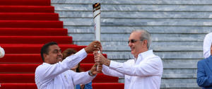 Abinader encabeza la antorcha de los XXV Juegos Centroamericanos y del Caribe