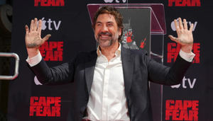 Javier Bardem inmortaliza sus huellas en el Teatro Chino de Hollywood