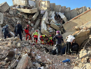 Suben a 3,899 los muertos por los terremotos en Venezuela