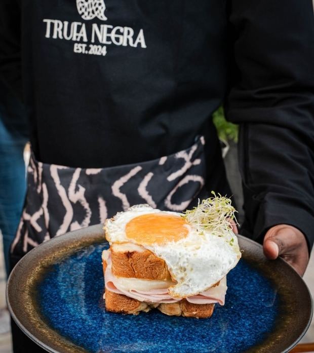 Triga negra: nuevo espacio gastronómico 