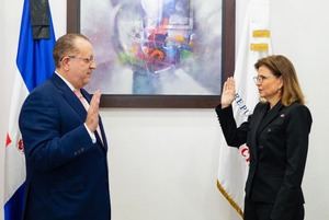Ya fue juramentado Magín Díaz como nuevo ministro de Hacienda
