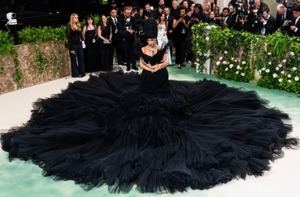 Activistas llaman al boicot de la MET Gala 2026 financiada por Jeff Bezos