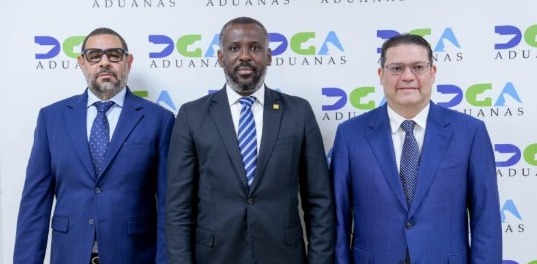 Aduanas y Ministerio Público refuerzan acciones contra el contrabando de divisas.