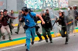 Más de 20 trabajadores de la prensa en la lista de presos políticos en Venezuela
