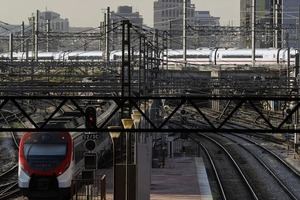 Muertos y heridos al descarrilar dos trenes de alta velocidad en Córdoba