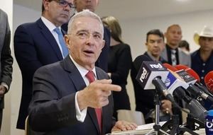 Álvaro Uribe condenado a 12 años de prisión domiciliaria
