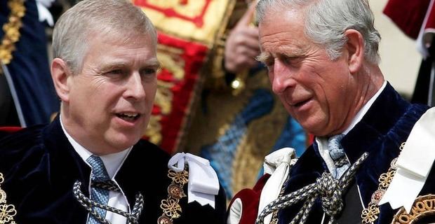 Andrés, hermano del rey Carlos III, pierde su título de príncipe, honores y su mansión.