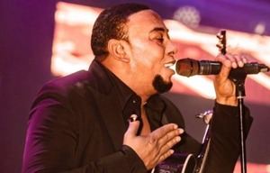 Anthony Santos regresa a Las Matas de Santa Cruz con concierto histórico