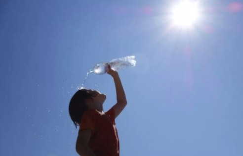 Calor intenso en RD por polvo del Sahara.