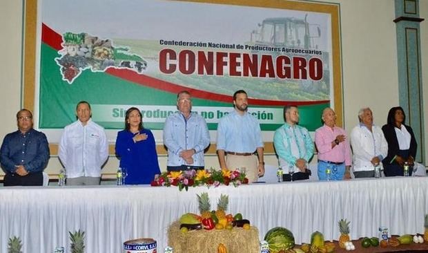 Directiva de CONFENAGRO.