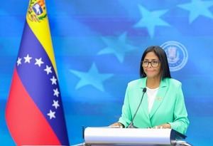 Delcy Rodríguez solicita al FMI acceso a 5 mil millones de dólares