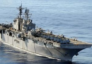 Estados Unidos mueve buques y disminuye tropas en el Caribe, reporta NYT