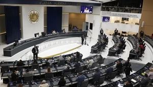 El Salvador aprueba reelección presidencial indefinida