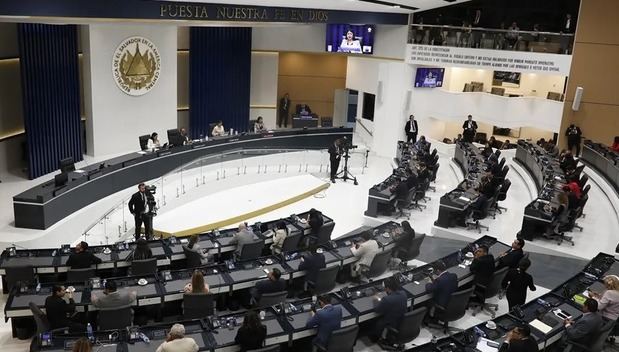 Congreso de El Salvador ratifica la reelección presidencial indefinida