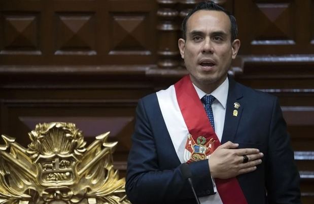 El presidente interino de Perú, José Jerí Oré tras jurar su cargo ante el Pleno del Congreso en Lima.