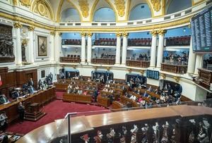 Dina Boluarte destituida por Congreso de Perú, José Jerí asume presidencia