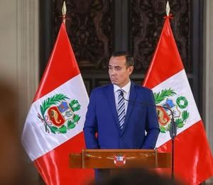 Congreso de Perú destituye al presidente José Jerí
